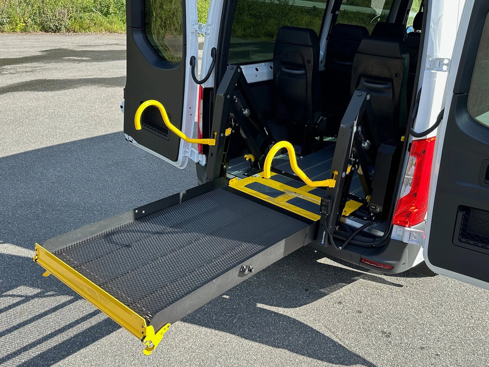 MERCEDES-BENZ SPRINTER FG III 315 CDI 43 LONG 9G-TRONIC + SOLLEVATORE SEDIA A ROTELLE