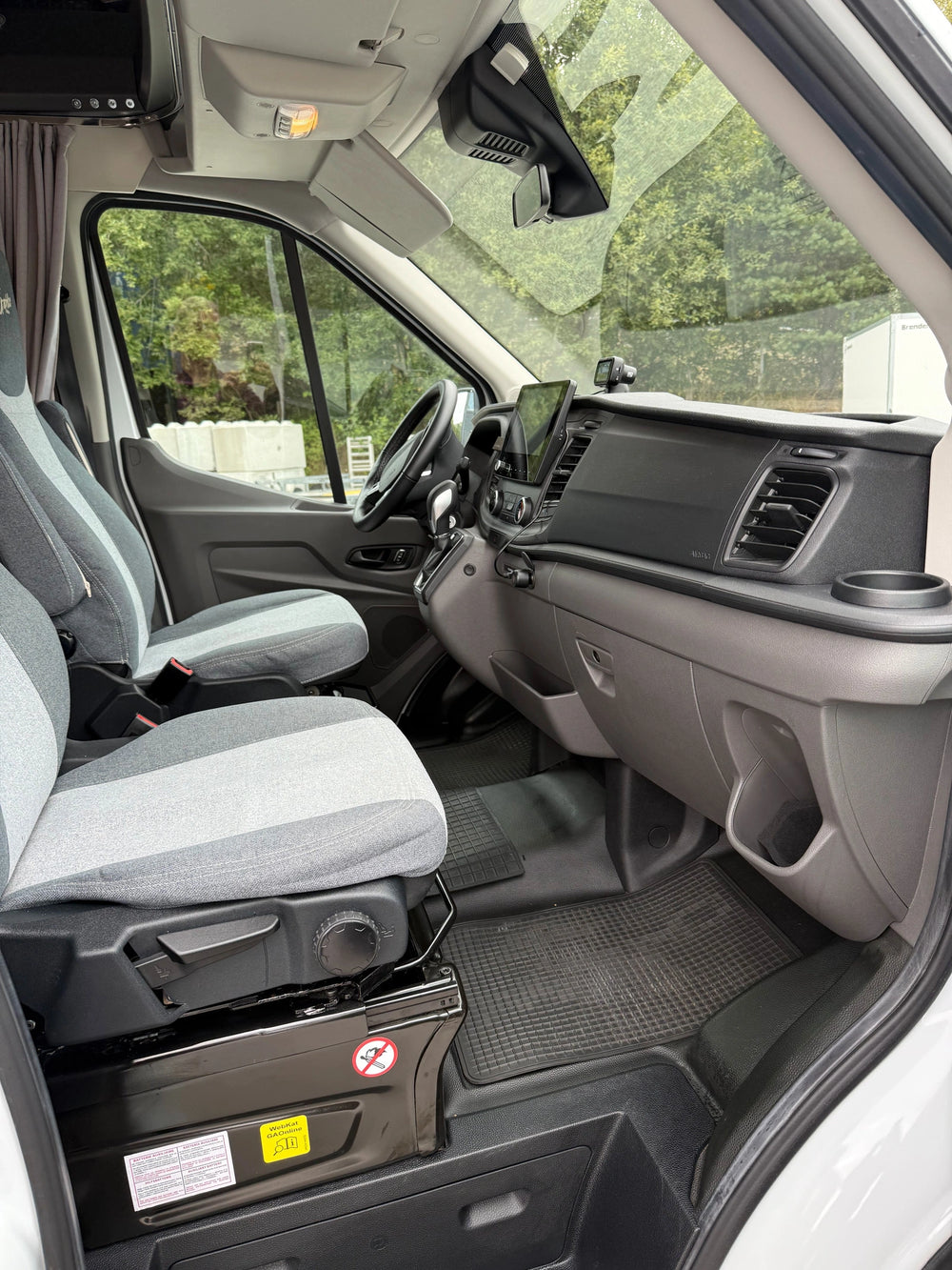 CHALLENGER 348 XLB GRAPHITE EDITION