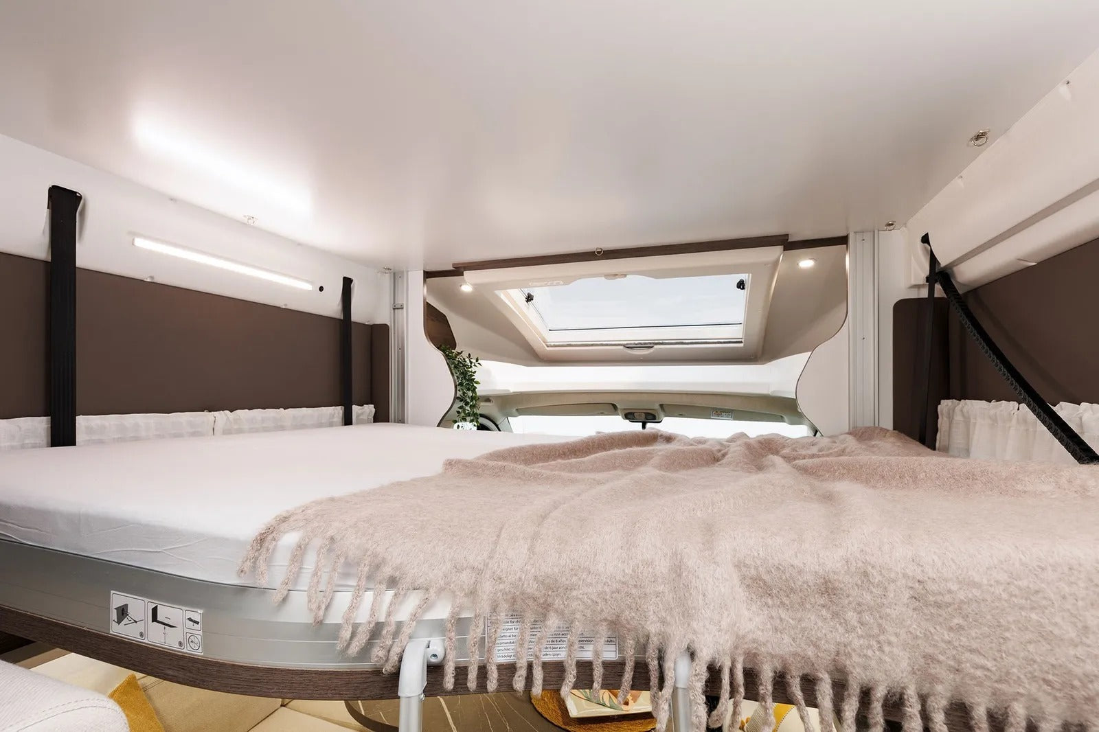 BENIMAR TESSORO T481 LIMITED<|eot_id|>