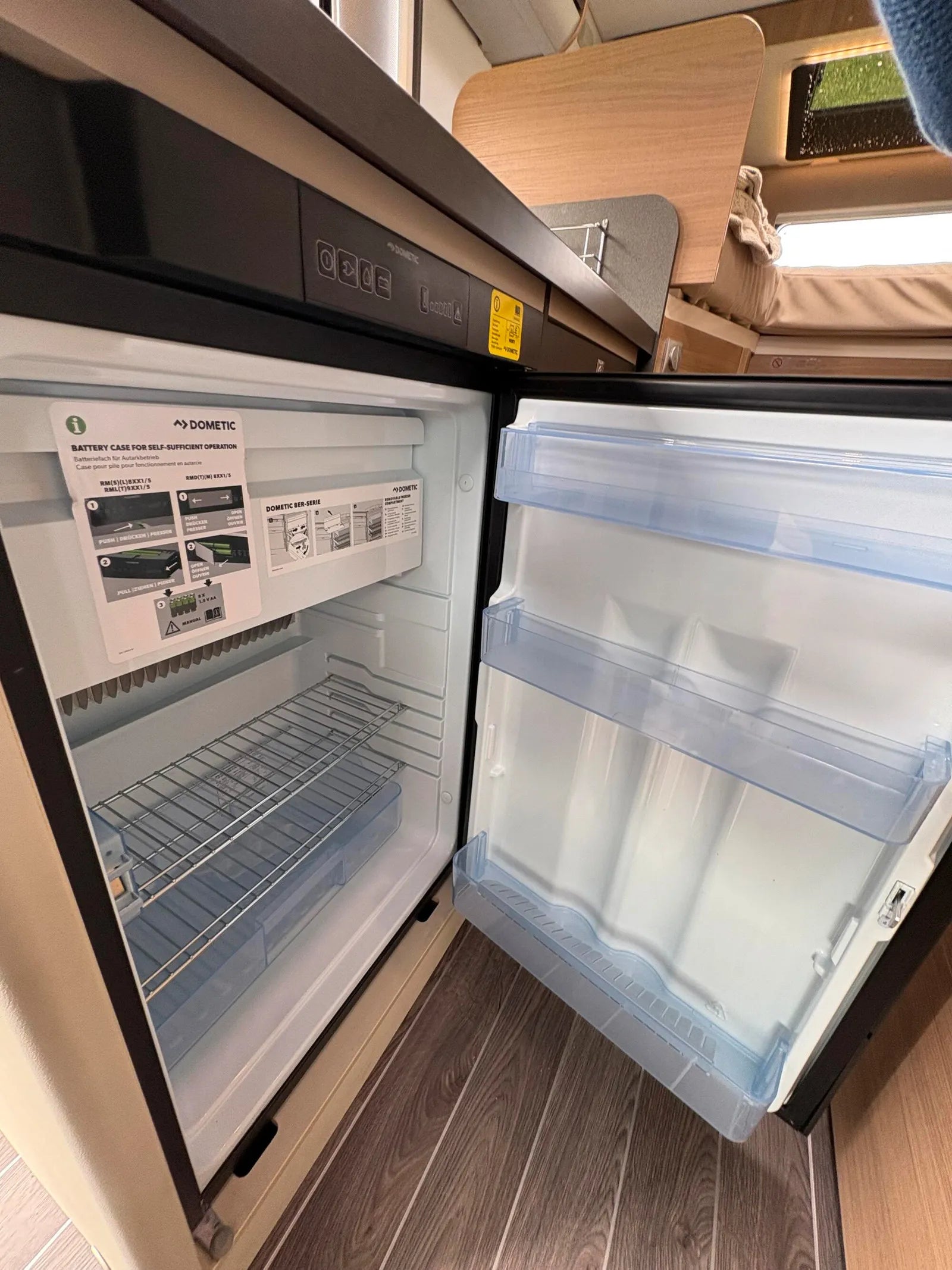 ADRIA COMPACT SLS SLIDE OUT PROFILATO