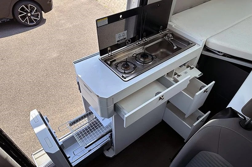 VOLKSWAGEN GRAND CALIFORNIA 600<|eot_id|>