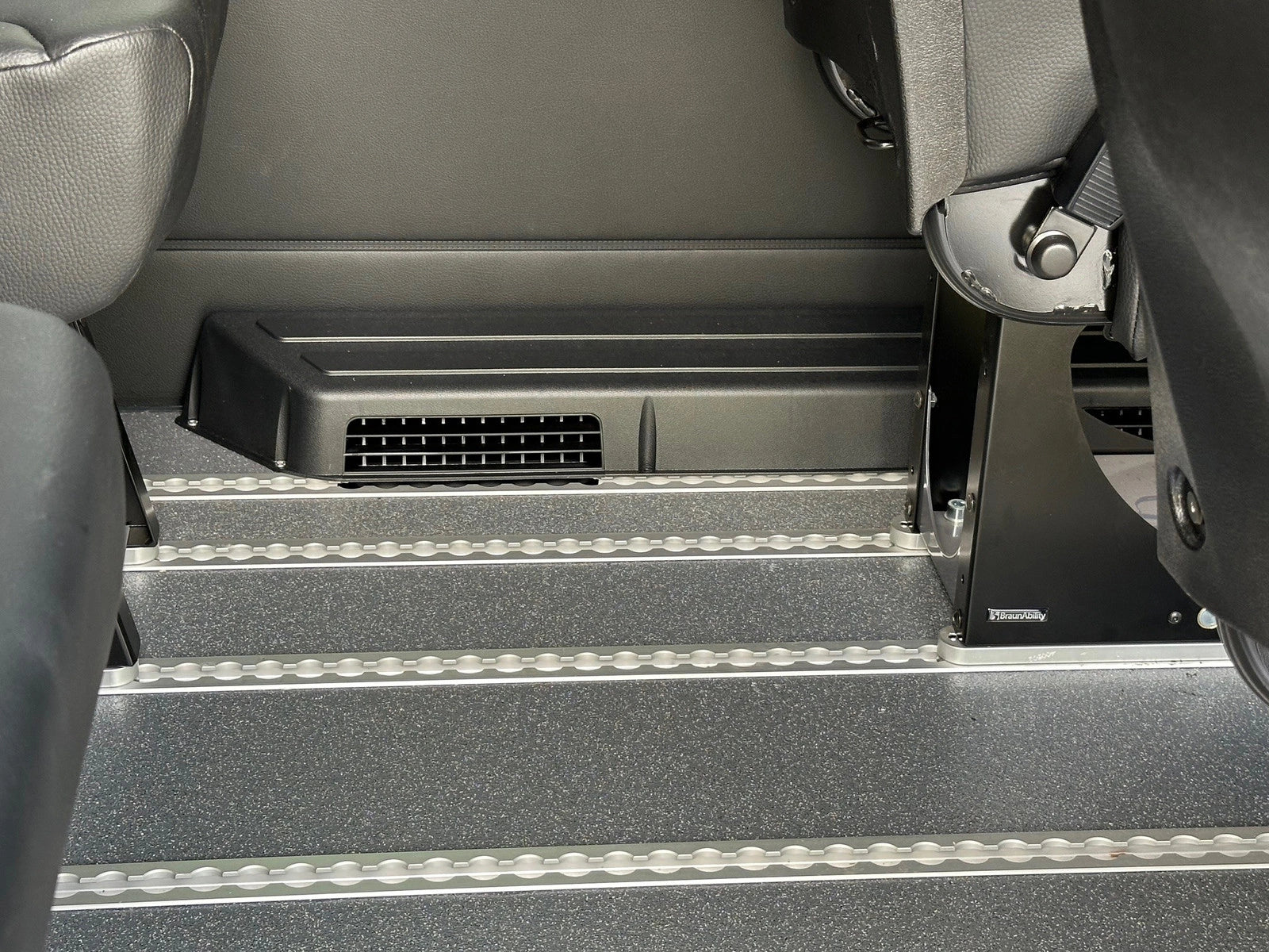 MERCEDES-BENZ SPRINTER FG III 315 CDI 43 LONG 9G-TRONIC + PEDANA ELEVATRICE PER SEDIA A ROTELLE