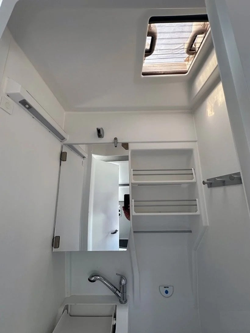 VOLKSWAGEN GRAND CALIFORNIA 600<|eot_id|>