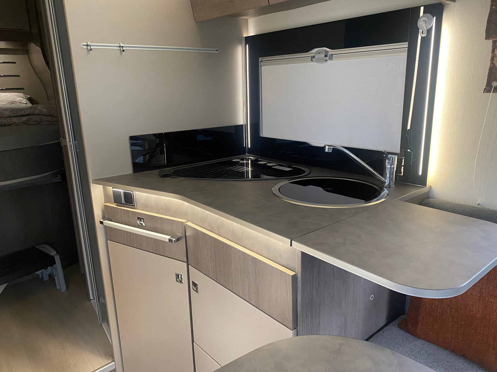 CHALLENGER 348 XLB GRAPHITE EDITION