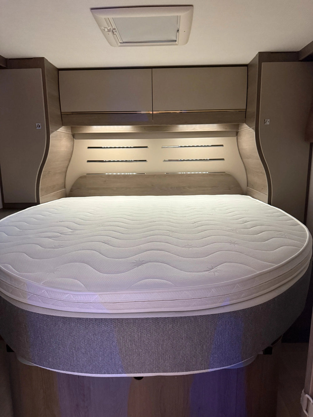 CHALLENGER 348 XLB GRAPHITE EDITION