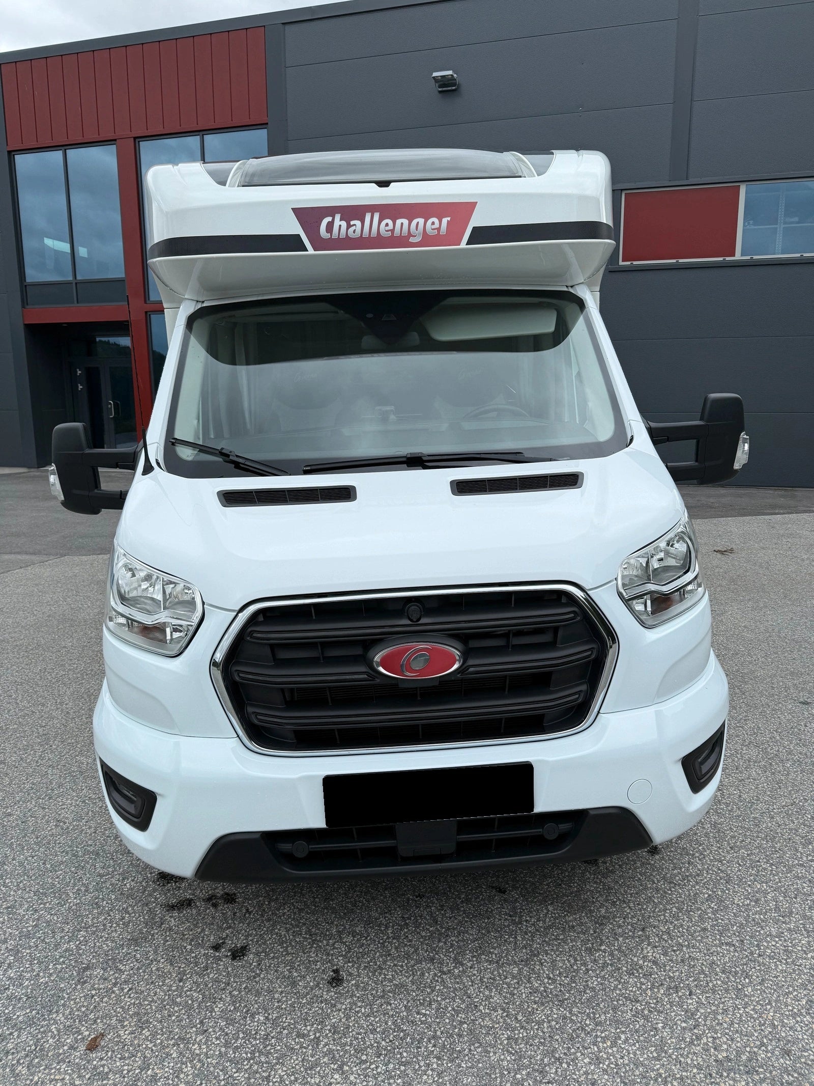 CHALLENGER 348 XLB GRAPHITE EDITION