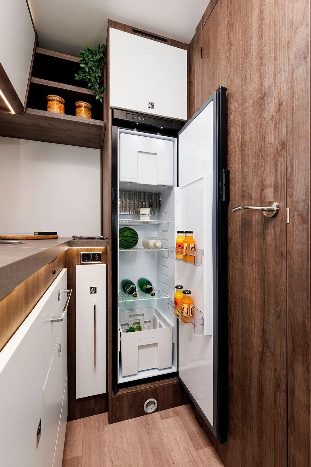 BENIMAR TESSORO T481 LIMITED<|eot_id|>