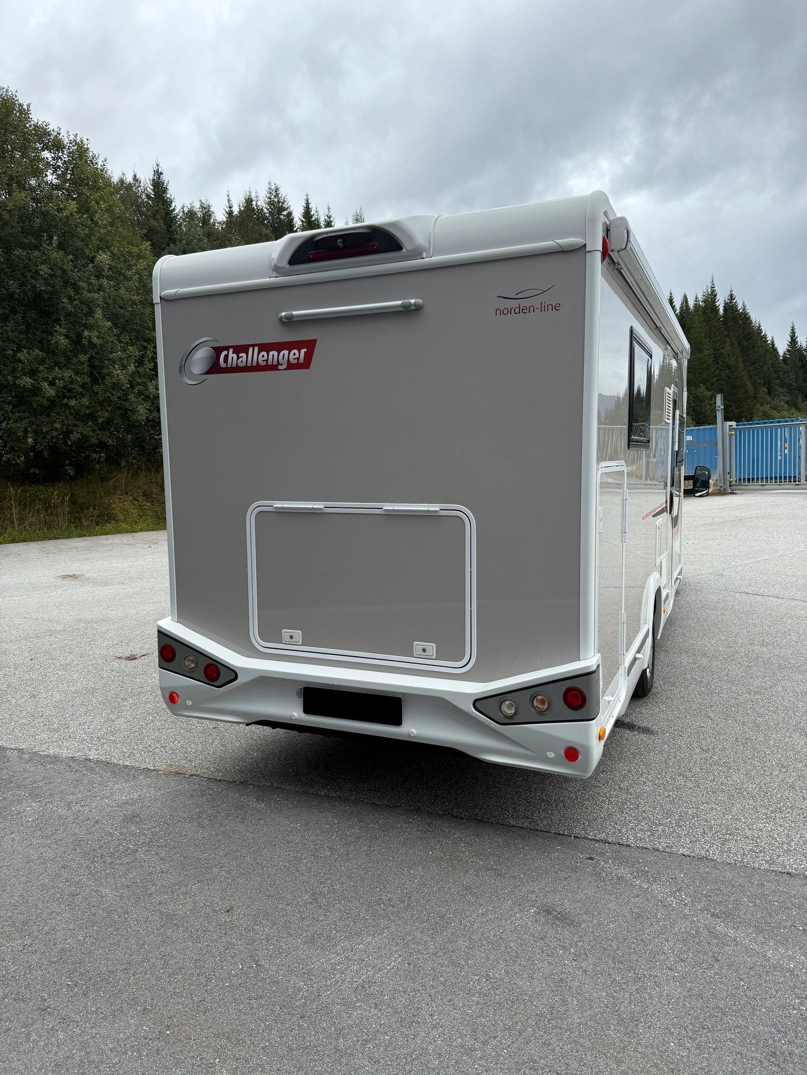 CHALLENGER 348 XLB GRAPHITE EDITION