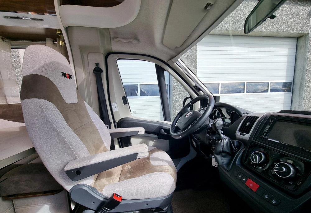 PILOTE P700 GJ ESSENZIALE