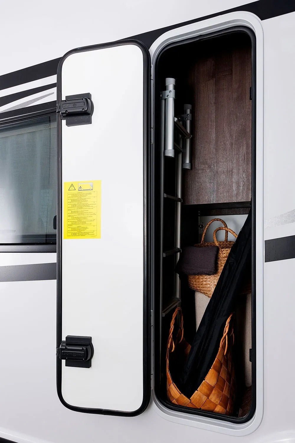 BENIMAR TESSORO T481 LIMITED<|eot_id|>