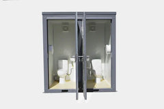 Unità Sanitaria Portatile Bastone con 2 Cabine Private – 2.12 mq